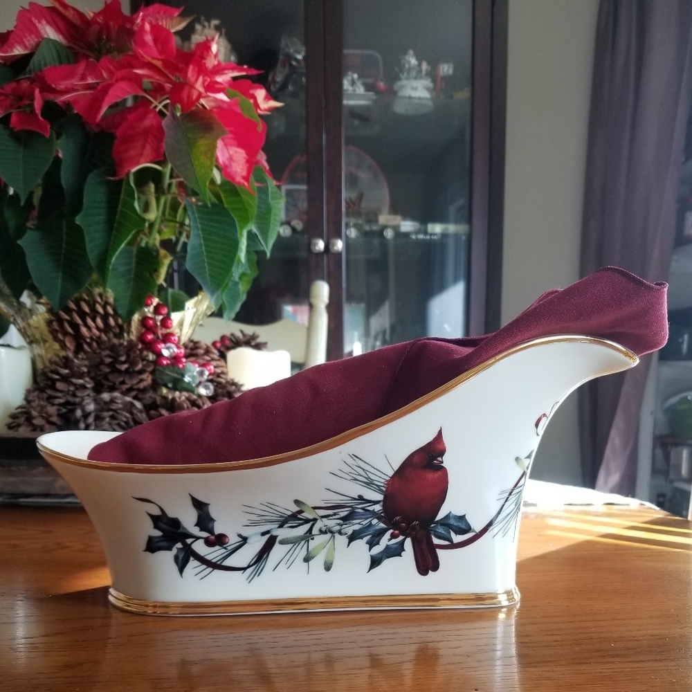 Vintage Lenox Porcelain Wine Caddy “Winter Greetings" by Catherine Mc Clung